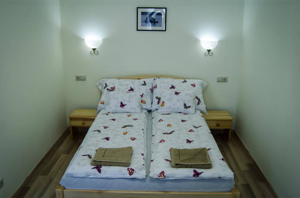 CSONGRÁDI VENDÉGVÁRÓ Apartmanok, Szarka ház Exterior foto