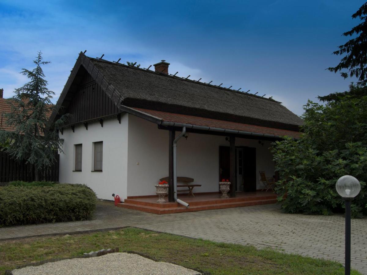 CSONGRÁDI VENDÉGVÁRÓ Apartmanok, Szarka ház Exterior foto